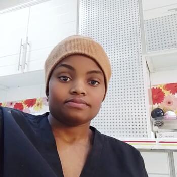 Babysitter in Riyadh: Mary