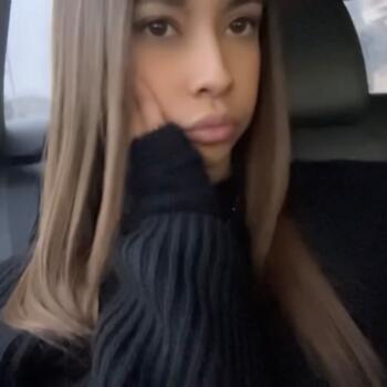 Babysitter in Givors: Caliana