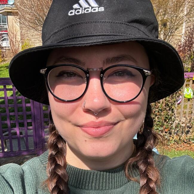 Babysitter in Toronto: M