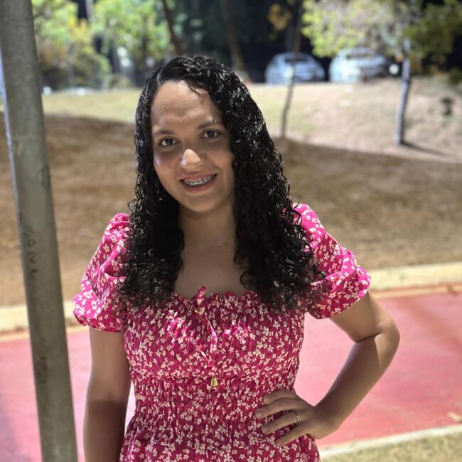 Babysitter in Cuiabá: Emilly