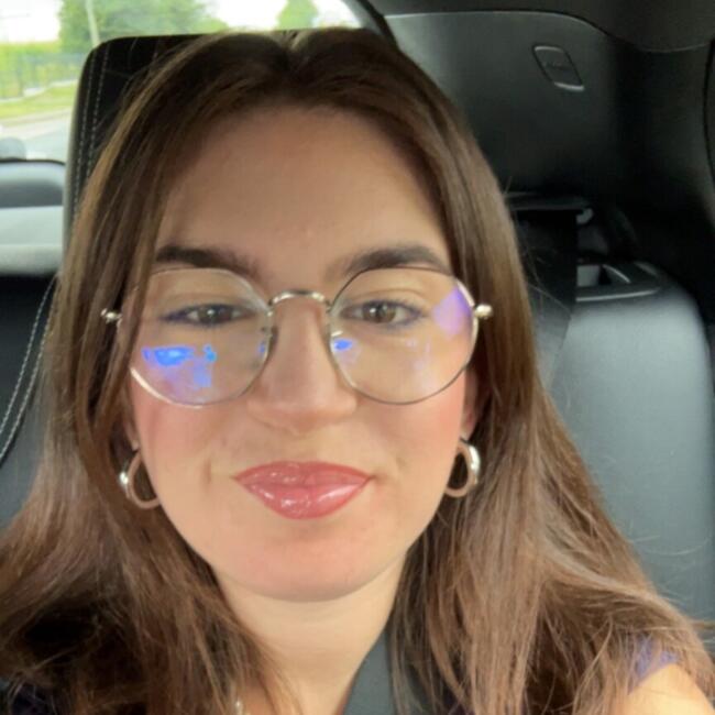 Babysitter in Saint-Martin-le-Vinoux: Mila