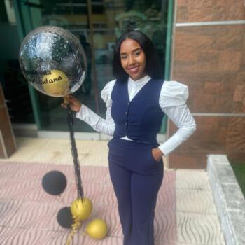 Babysitter στην περιοχή Santo Domingo Oeste: Alanny