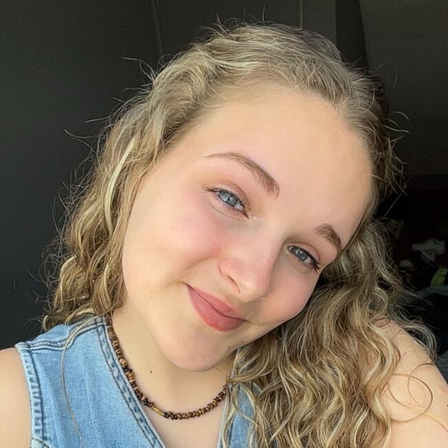 Babysitter in Sambreville: Lucie