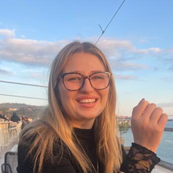 Babysitter in La Gaude: Melissa