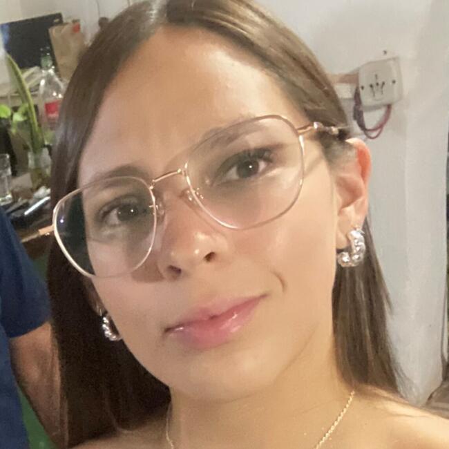 Babysitter in Buenos Aires: Daila Tiziana