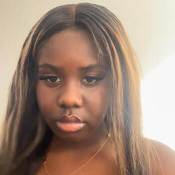 Babysitter in Brighton: Mariam