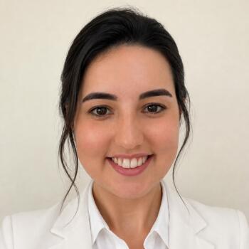 Babysitter in Dubai: Eva Kauana