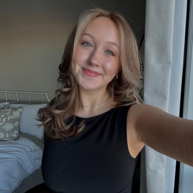 Baby-sitter in Whitby: Lauren Brand