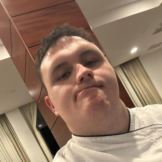 Babysitter in Torrent: Carlos