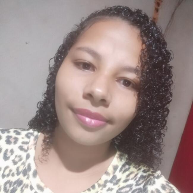 Babysitter in Palmas: Juliana