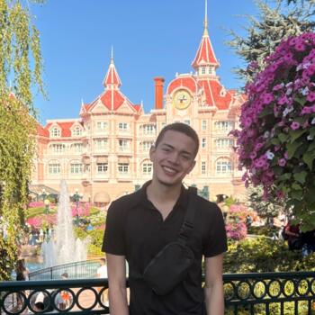 Babysitter in Levallois-Perret: Aydan