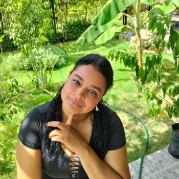 Niñera en Neiva: Lore