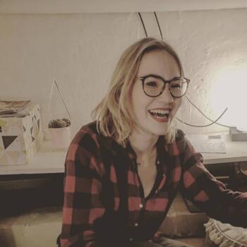 Baby-sitter in Caen: Capucine