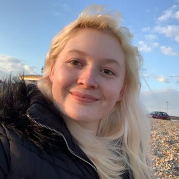 Babysitter in Portsmouth: Emily