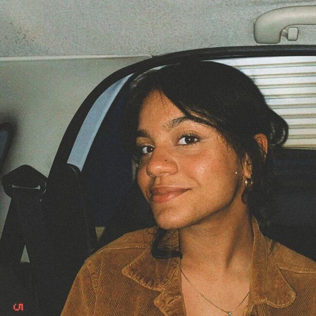 Babysitter in Sesimbra: Késia