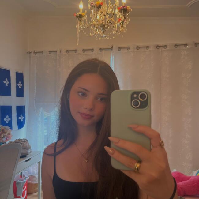 Babysitter in Longueuil: Maria Mariana