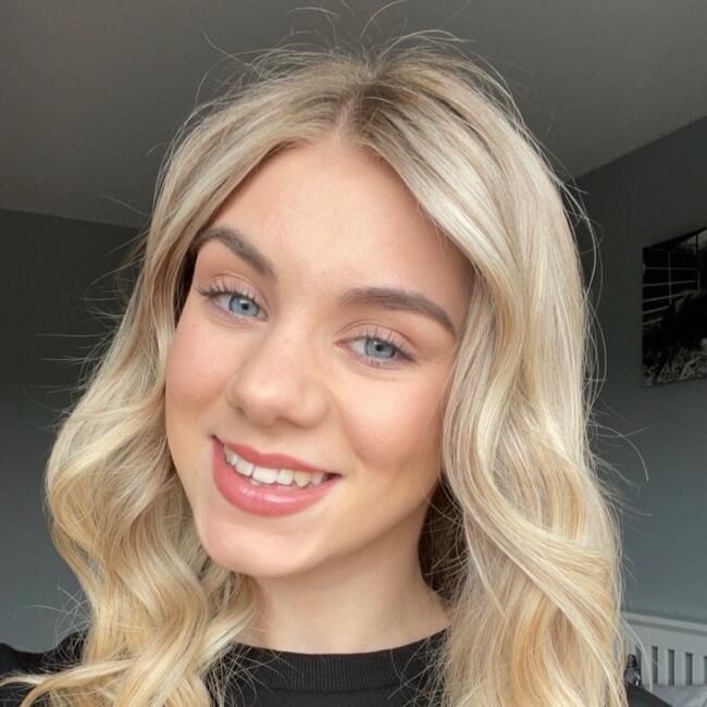 Meegan (22) - Babysitter in Frankfurt am Main | Babysits