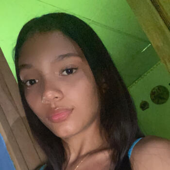 Babysitter Santiago: Shadai Rangel
