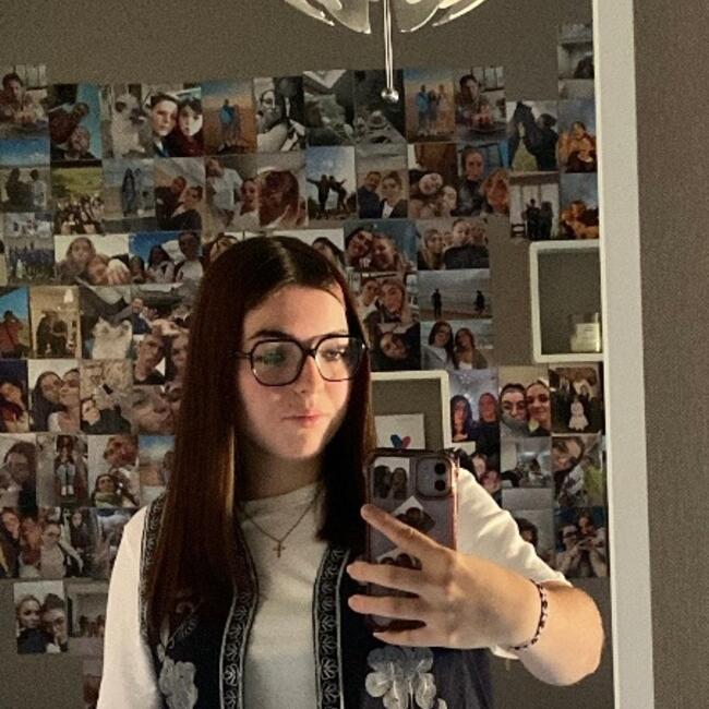 Babysitter in Blainville-sur-Orne: Lola