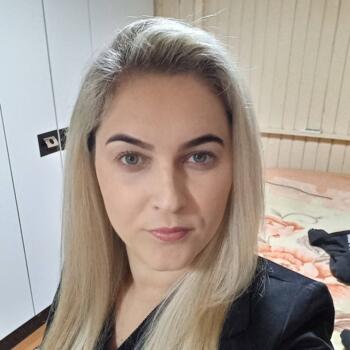 Babysitter Criciúma: Francieli