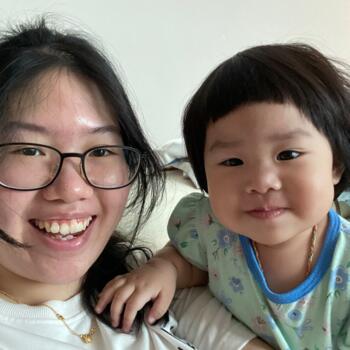 Kerja pengasuh di Durian Tunggal: kerja pengasuh 鳳仙