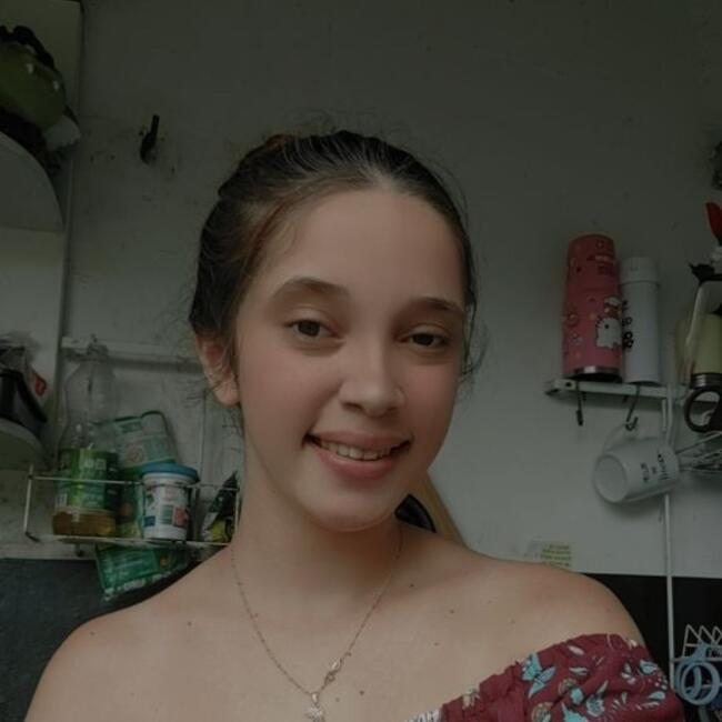 Babá em São Luís: Sara