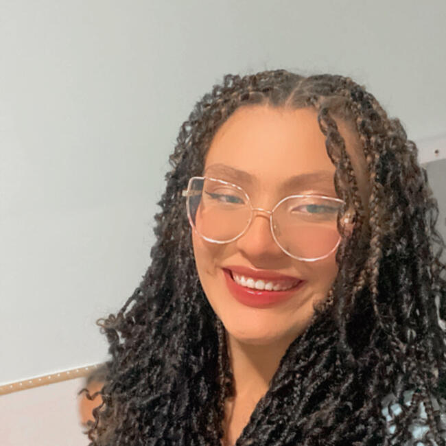 Babysitter in Caraguatatuba: Ellen