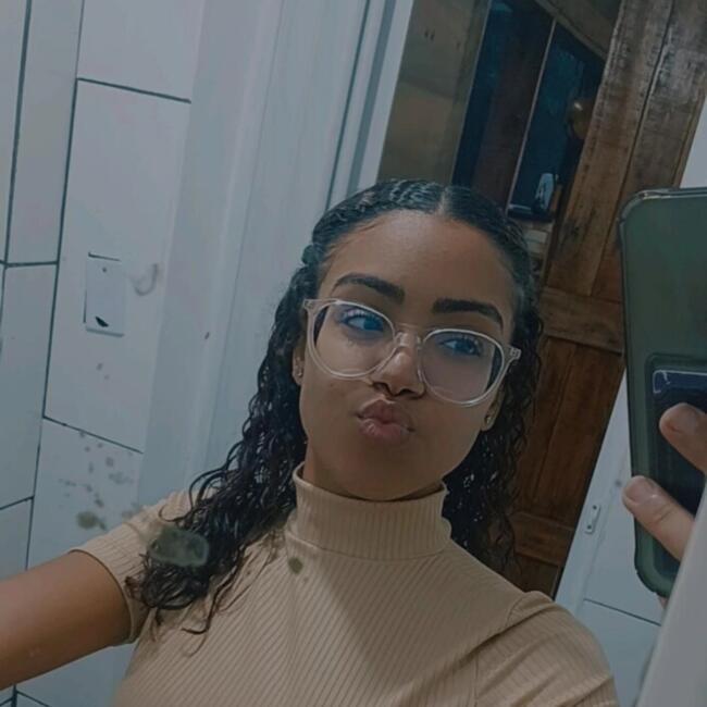 Babá em Belo Horizonte: Ester Martins