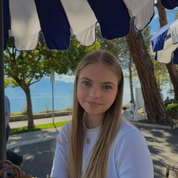 Babysitter in Prez-sous-Lafauche: Lila