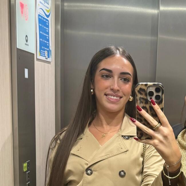 Babysitter in Seville: Mireia