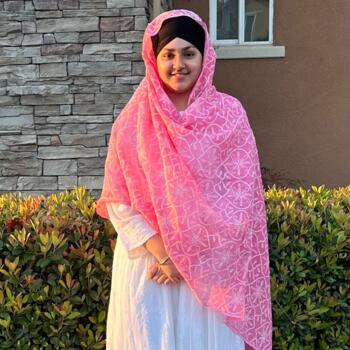 Babysitter Sacramento: Bhavneet
