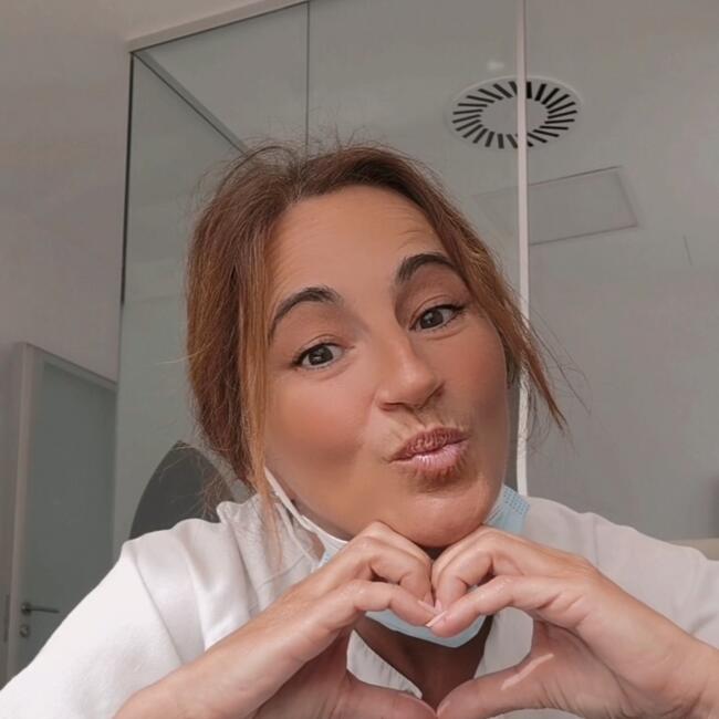 Babysitter in Droichead Nua: Ana