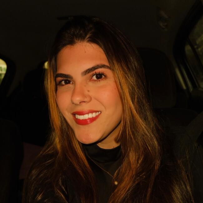 Babysitter in Ribeirão Preto: Júlia
