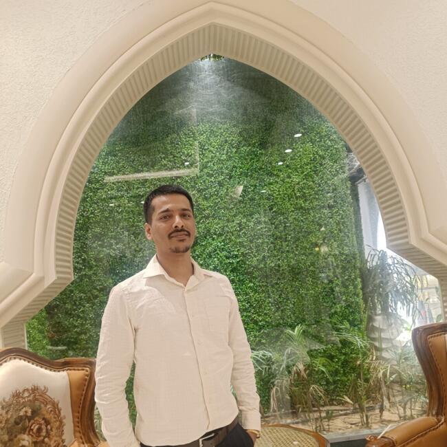 पुणे में बेबीसिटिंग की नौकरी: Vinay