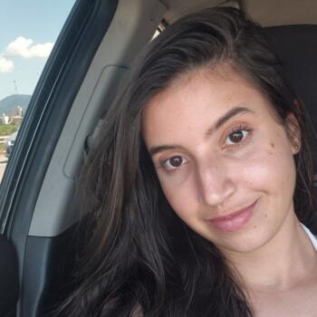 Babá Blumenau: Caroline