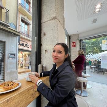 Babysitter in Granada: Oriana