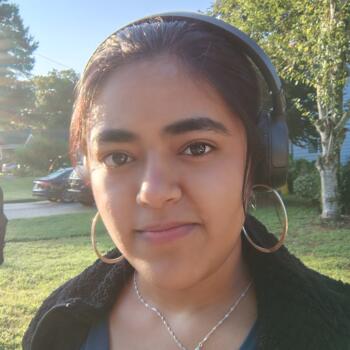 Babysitter Smyrna: Aamena