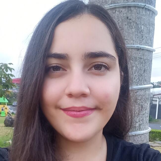 Babysitter in Alajuela: Daniela