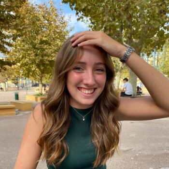 Babysitter in Lyon: Anouk