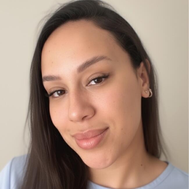 Babysitter in Porto Alegre: Laura