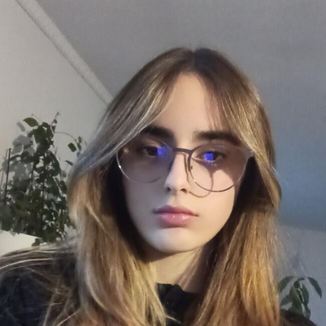 Babysitter in Missy-sur-Aisne: Maelice