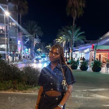 Babysitter in Pontault-Combault: Sofia