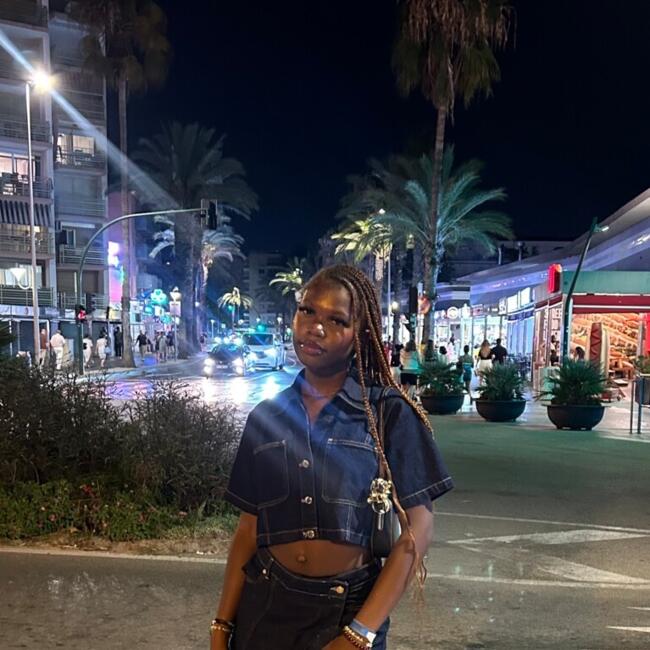 Babysitter in Pontault-Combault: Sofia