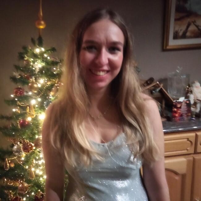 Babysitter in Haaltert: Ashley