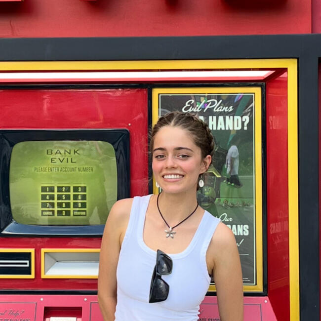 Babysitter in New Plymouth: Poppy