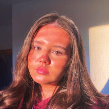 Babysitter in Bury: Andi