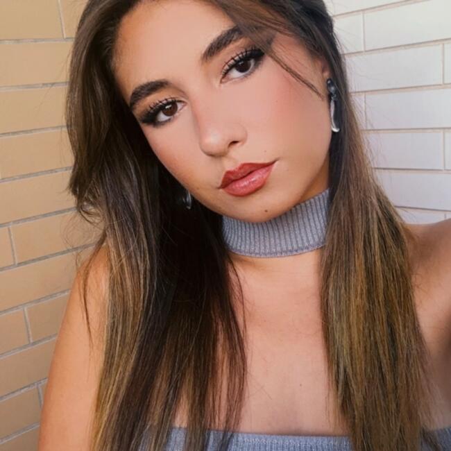 Babysitter in Coimbra: Cíntia 