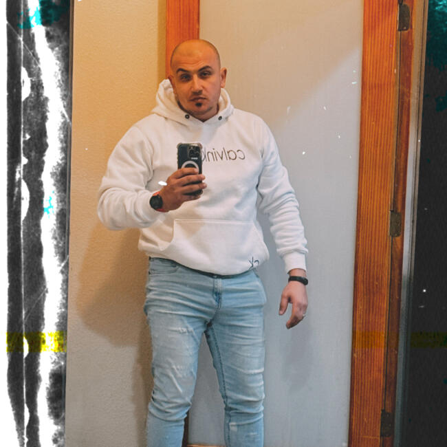 وظيفة جليسة أطفال في بنها: Omar