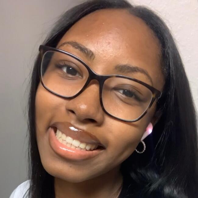 Babysitter in Fort Lauderdale: Aaliyah