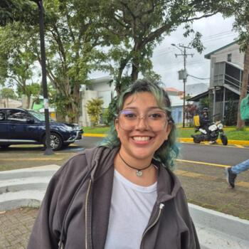 Niñera en San José: Helen Solano Cruz